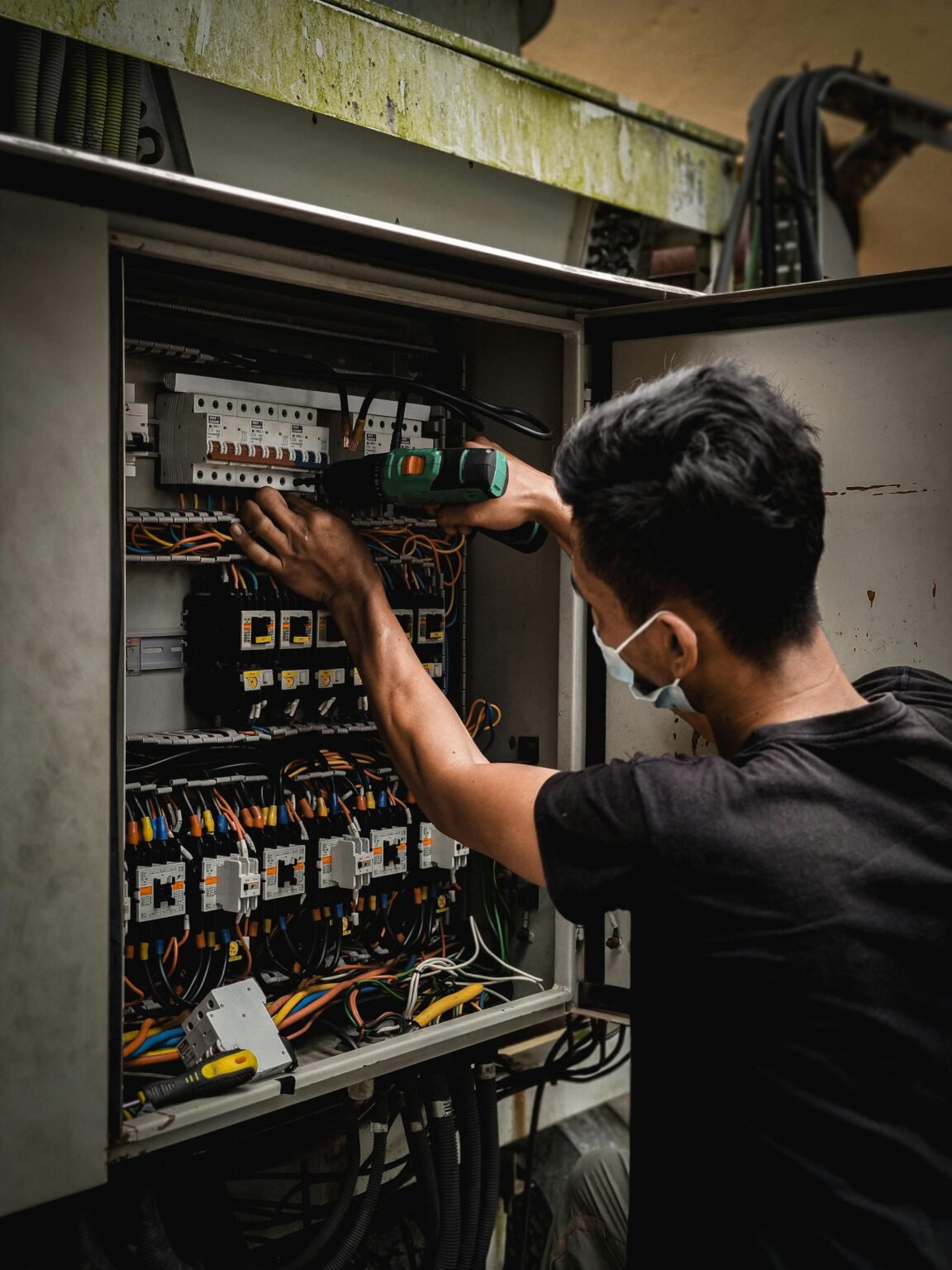 Empowering Electrical Understanding: Exploring the Difference Between ...